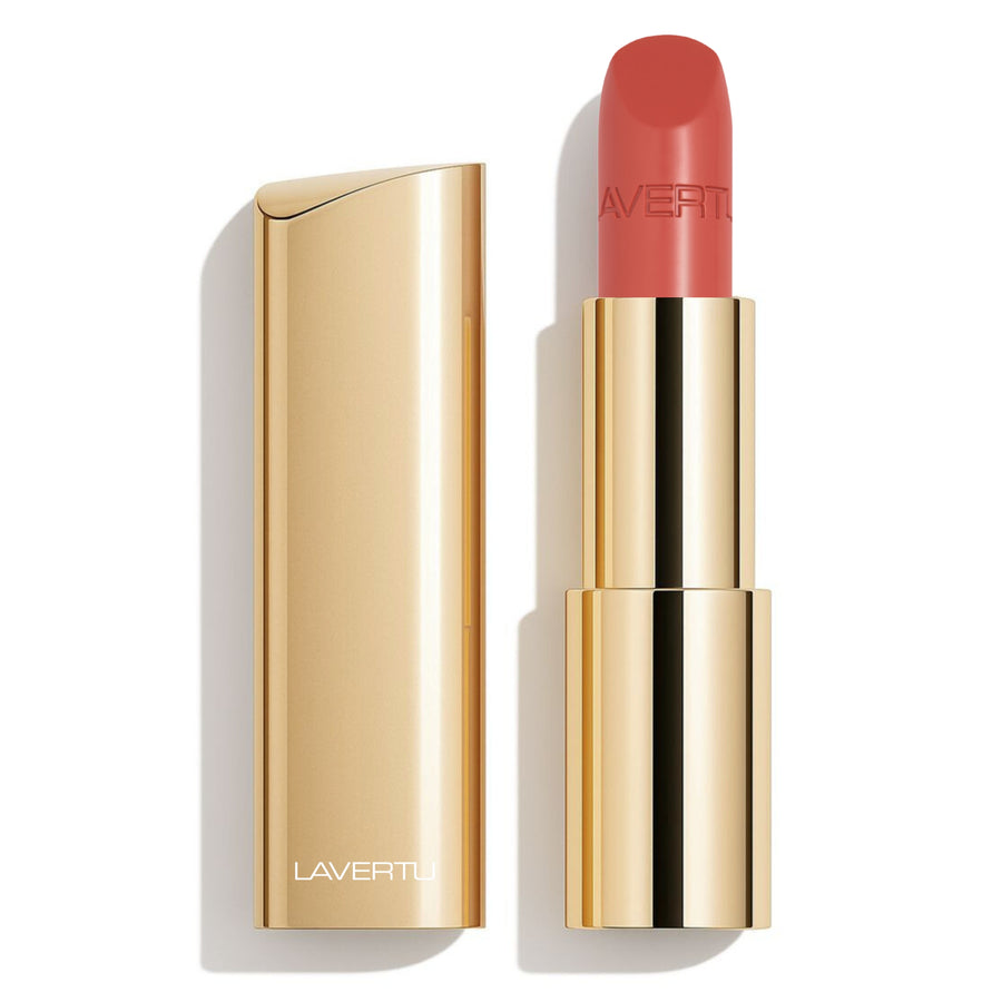 LAVERTU Lipstick Nature 31 New Dawn Rose packshot featuring a soft warm rose shade with natural colour payoff and a demi matte finish in a luxurious gold case.